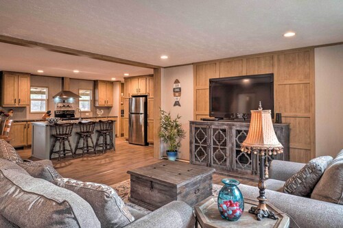 'bayside' Louisiana Vacation Rental w/ Dock!