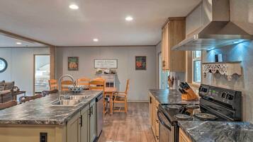 Rumah (5 Bedrooms) | Interior