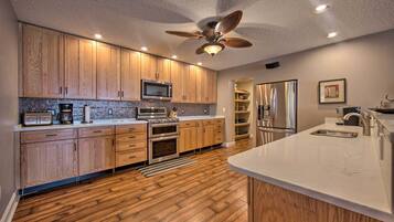 Rumah (4 Bedrooms) | Interior