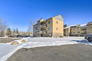 Apartment (2 Bedrooms) | Interior - Hike + Relax Poolside! Unit 3 Mi to Dtwn Steamboat (Steamboat Springs)