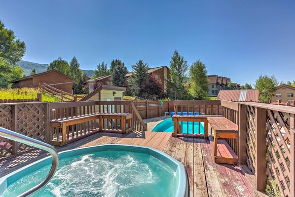 Apartment (2 Bedrooms) | Interior - Mtn-view Condo ~ 3 Mi to Dtwn Steamboat Springs! (Steamboat Springs)