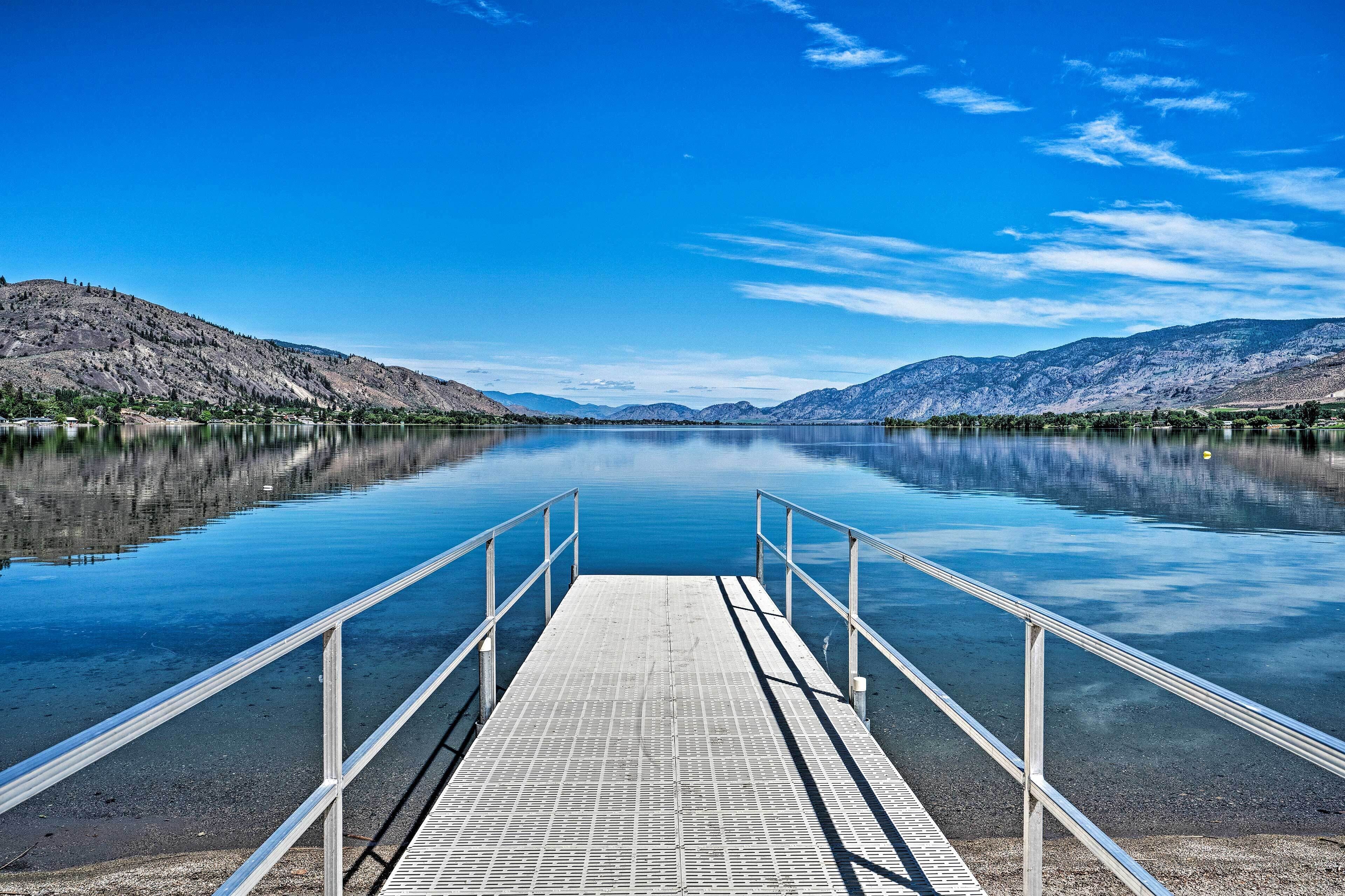 Lakefront Resort Townhome With Gas Grill & Kayaks!