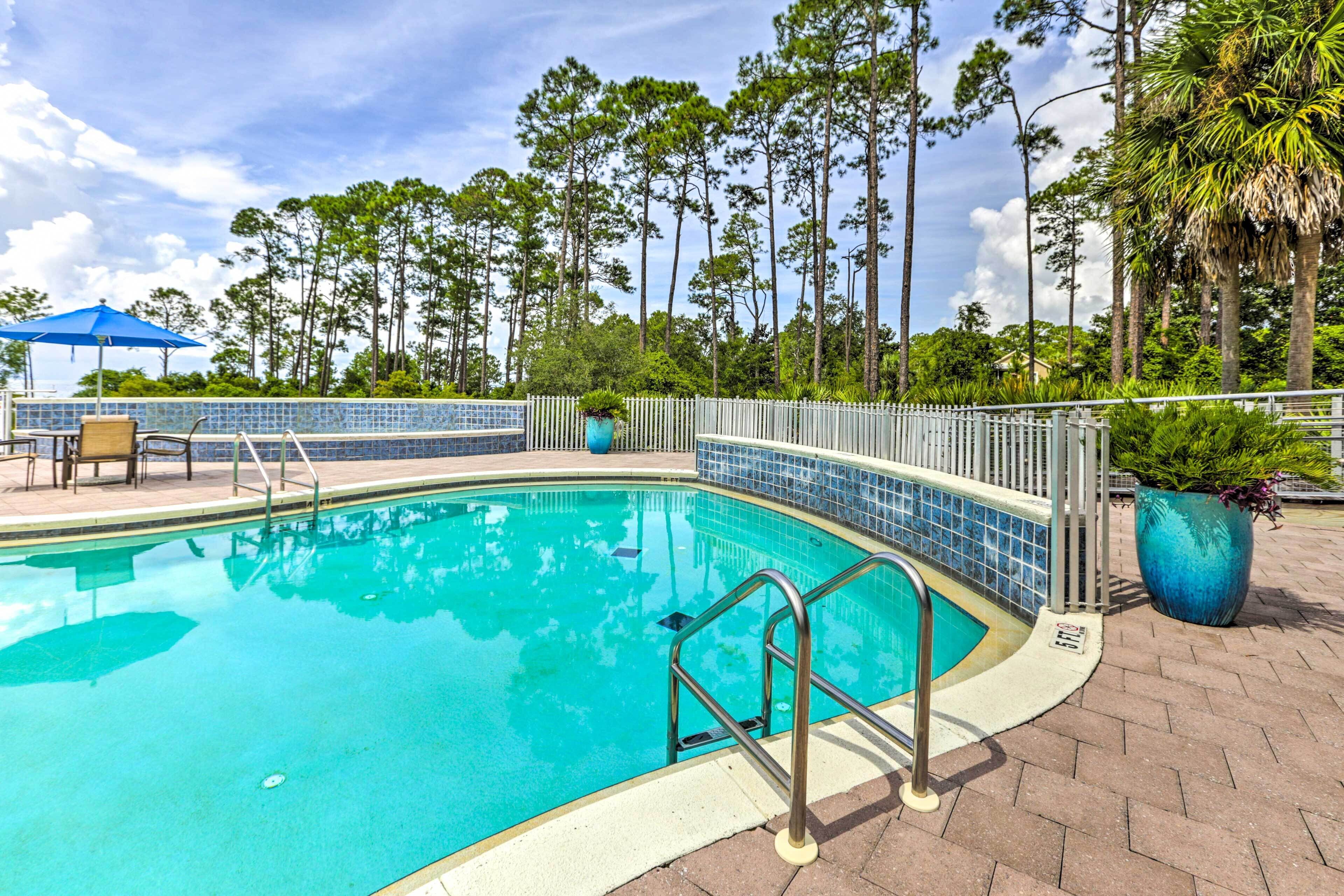 Breezy Home w/ Grills, Pool & Beach Access!