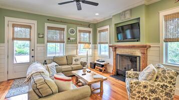 House (3 Bedrooms) | Front of property