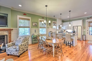 House (3 Bedrooms) | Interior - Breezy Home w/ Grills, Pool & Beach Access! (Panacea)