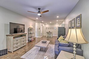 Apartment (1 Bedroom) | Interior - Dtwn Bull Shoals Condo: 1 Mi to Lake Access! (Bull Shoals)