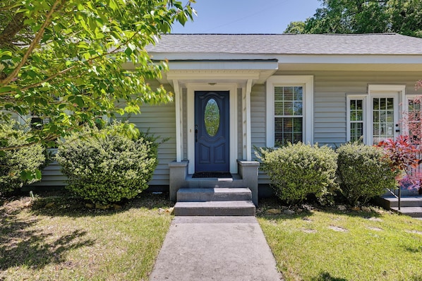 House (3 Bedrooms) | Interior - Quaint Anderson Home w/ Sunroom, Walk To Downtown! (Anderson)