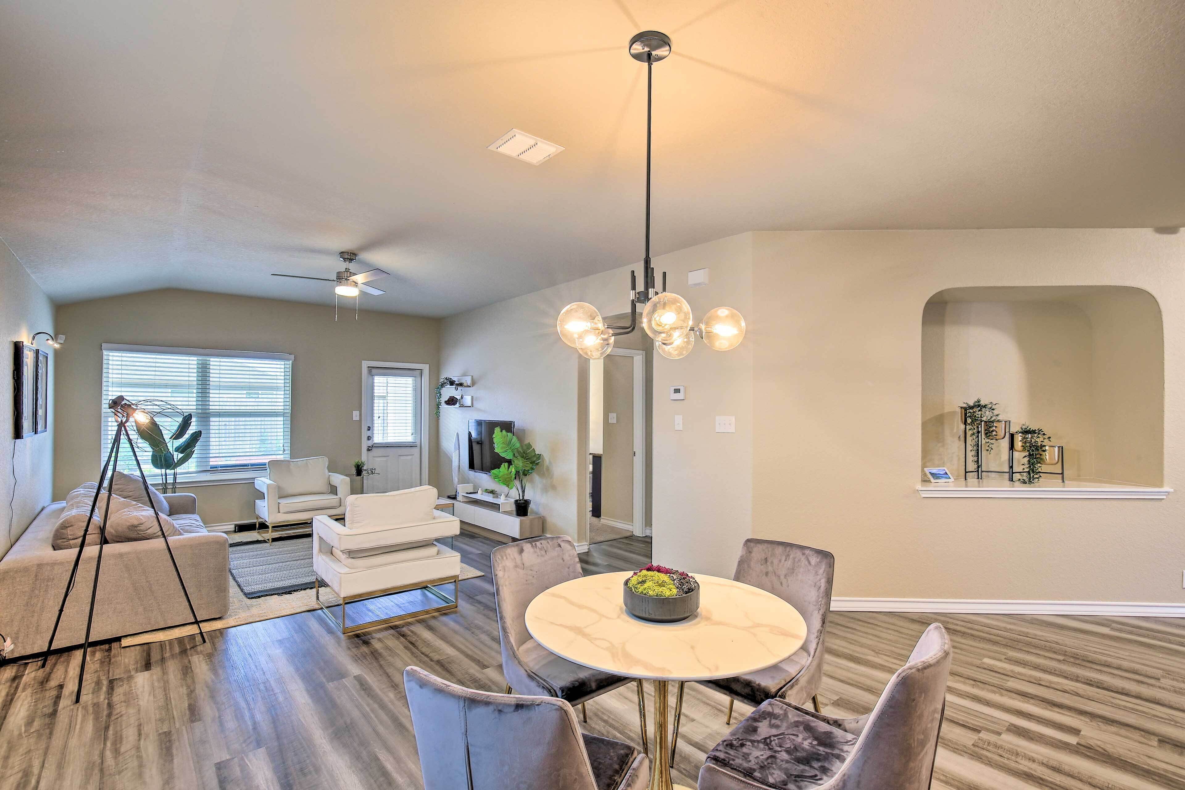 San Antonio Retreat w/ Yard & Grill Near Downtown!