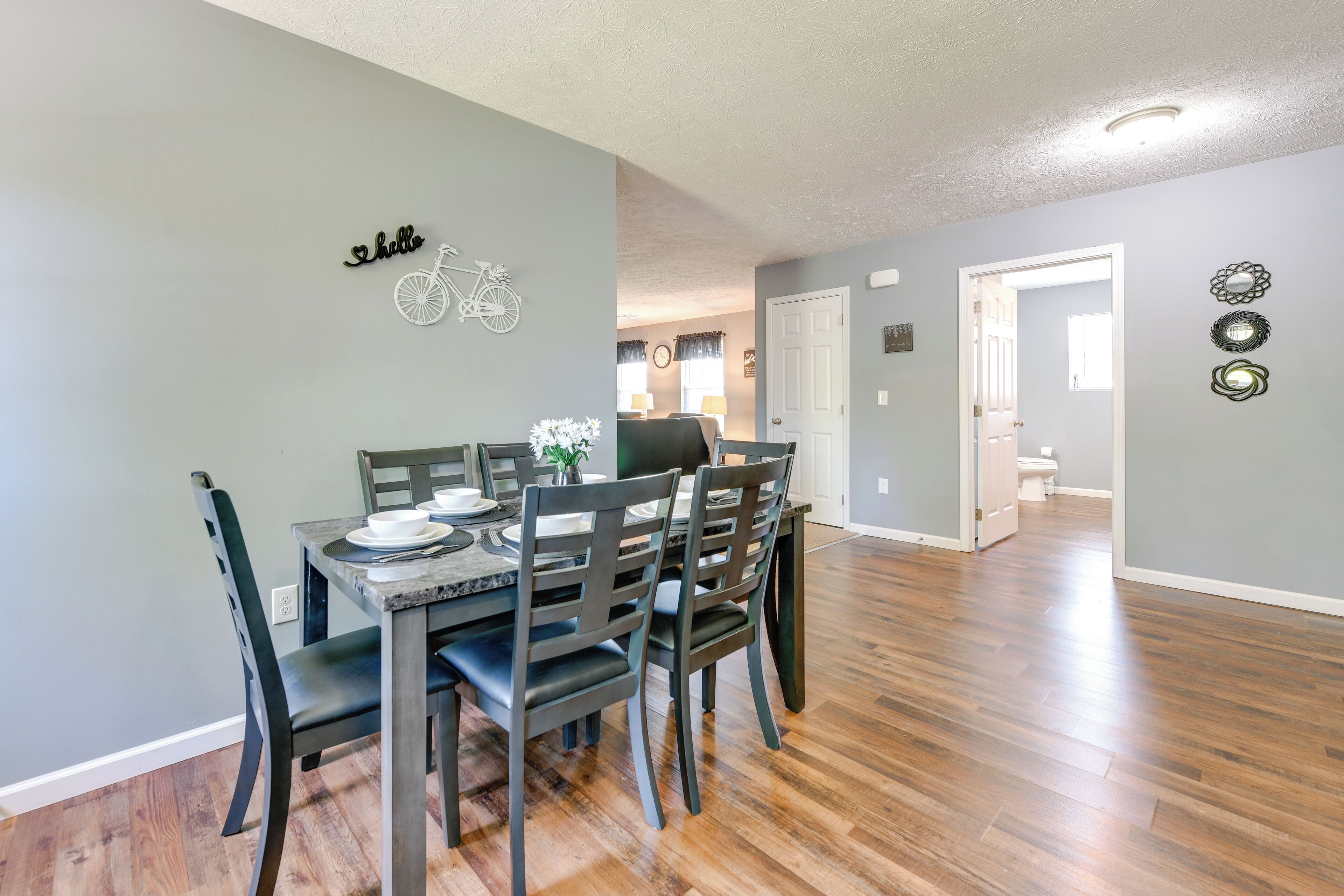 House (3 Bedrooms) | Interior