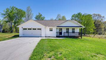 House (3 Bedrooms) | Front of property