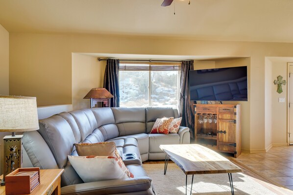 House (3 Bedrooms) | Interior