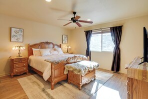 House (3 Bedrooms) | Interior - Pueblo 'five Star Pikes Peak View' Home w/ Hot Tub (Pueblo)