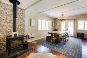 Talo (4 Bedrooms) | Sisätilat