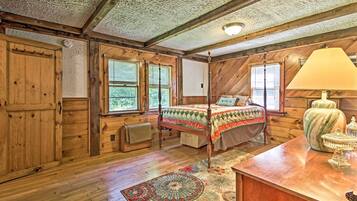 Stuga (2 Bedrooms) | 2 sovrum, strykjärn/strykbräda och sängkläder