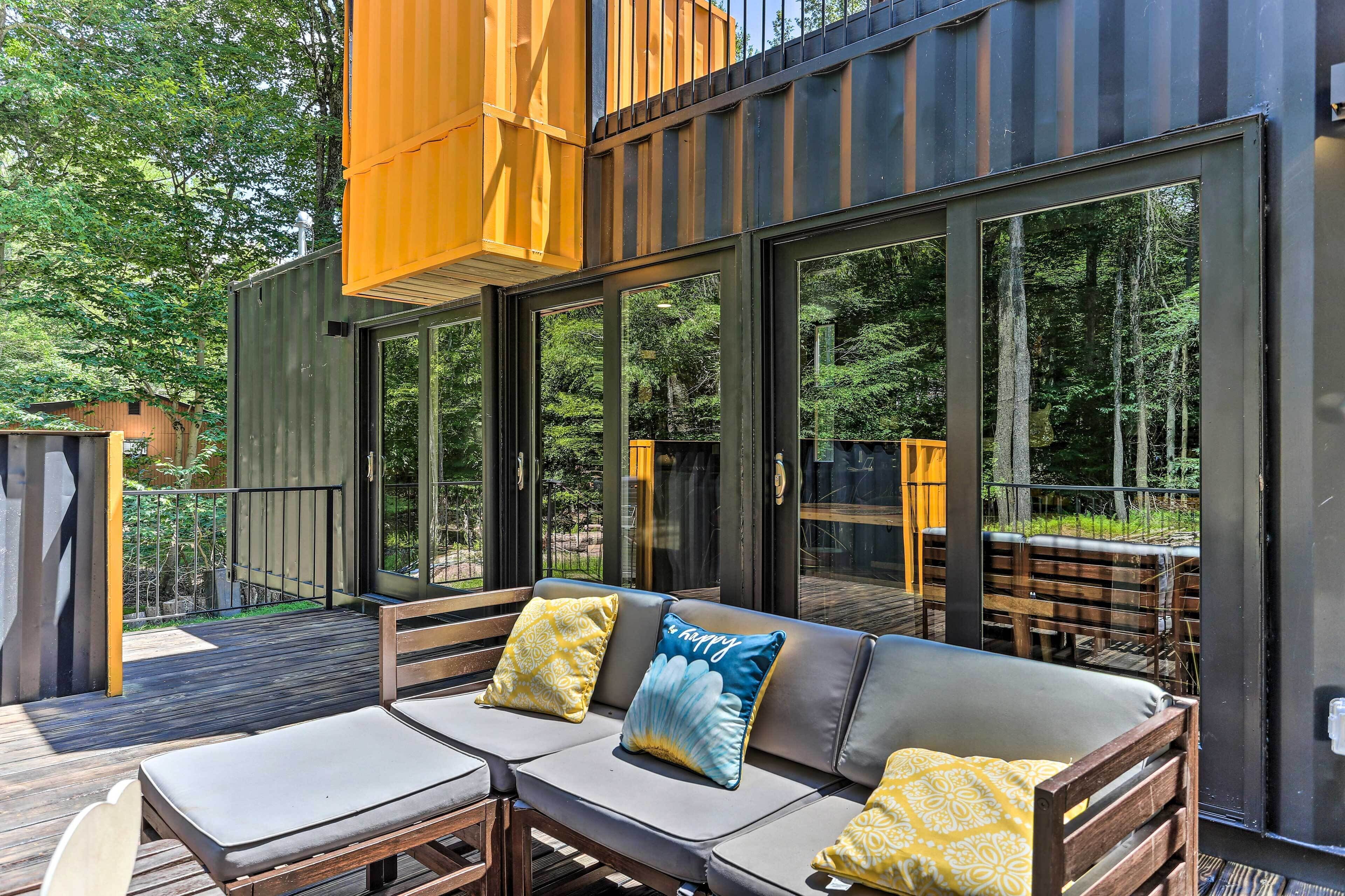Luxe & Modern Container Home w/ Outdoor Spa!