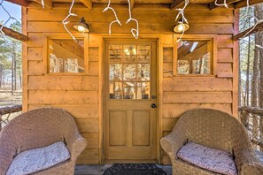 Apartment (2 Bedrooms) | Interior - CO Springs Apartment in the Pines w/ Treehouse! (Colorado Springs)