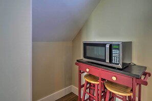 Apartment (0 Bedroom) | Interior