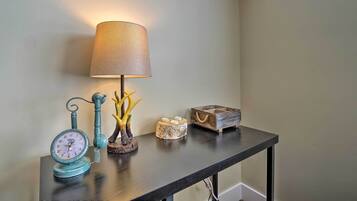 Apartment (0 Bedroom) | Interior