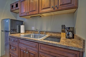 Apartment (0 Bedroom) | Interior - Gunnison Studio w/ Shuttle: 30 Mi to Crested Butte (Gunnison)