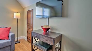 Apartment (0 Bedroom) | Interior