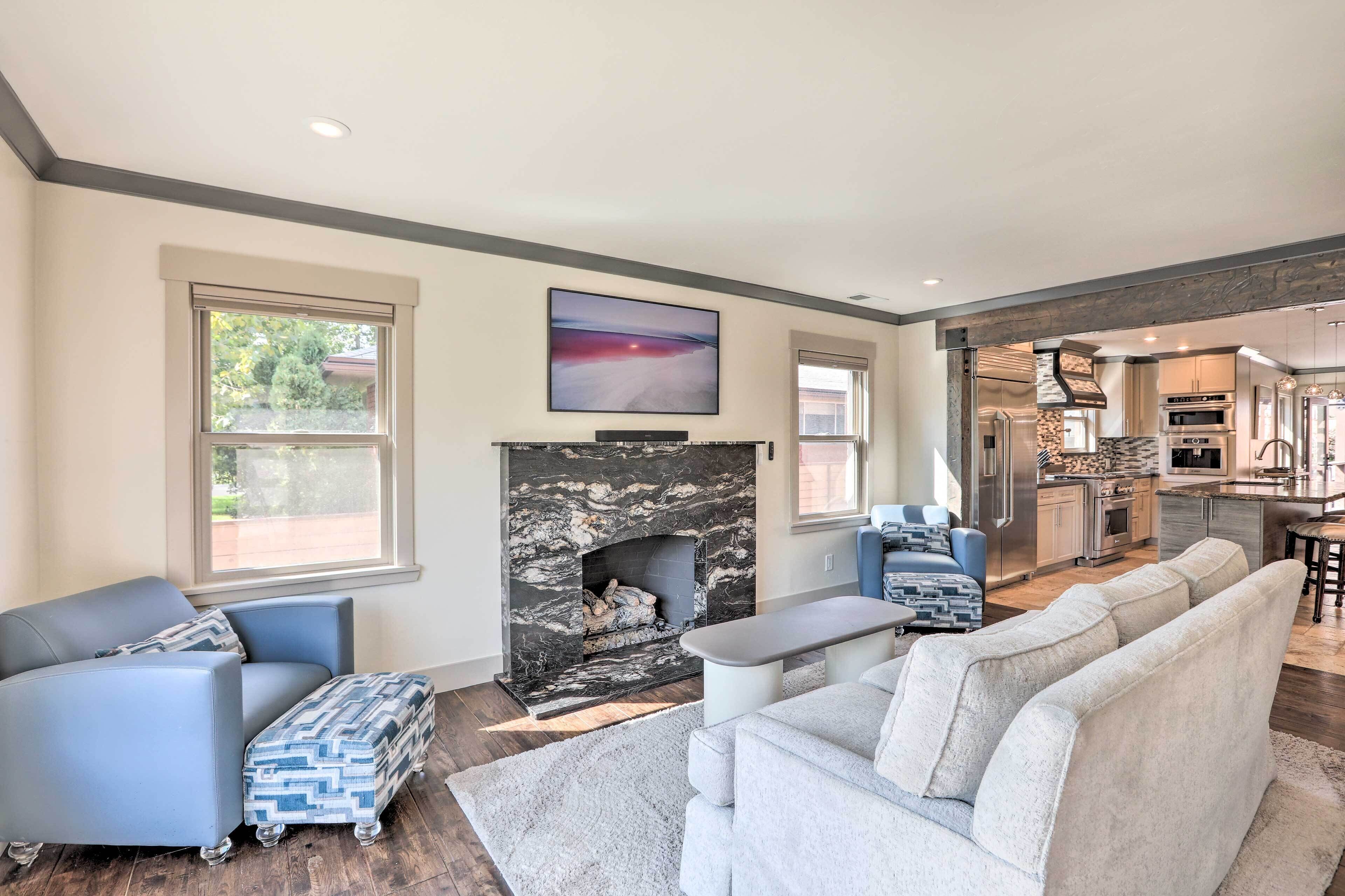 TV, fireplace