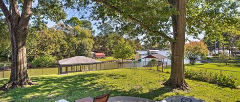 المنشأة من الداخل