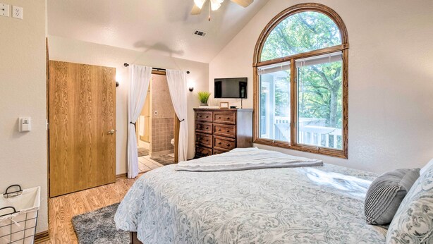 House (2 Bedrooms)