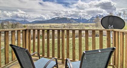 Airy Emigrant Townhome w/ Sweeping Mtn Views!