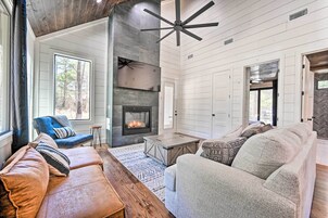 Casa (2 Bedrooms) | Interior