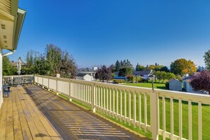 House (3 Bedrooms) | Interior - Stunning Lakeside House w/ Deck + Water Views (Lakeside)