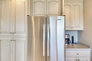 House (3 Bedrooms) | Interior - Stunning Lakeside House w/ Deck + Water Views (Lakeside)