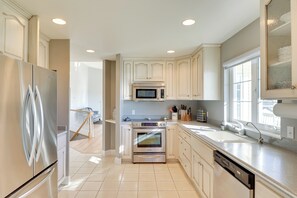 House (3 Bedrooms) | Interior - Stunning Lakeside House w/ Deck + Water Views (Lakeside)