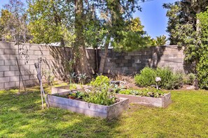 House (3 Bedrooms) | Interior - Charming Temple City Home w/ Fire Pit, 14 Mi to LA (Temple City)