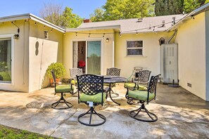 House (3 Bedrooms) | Interior - Charming Temple City Home w/ Fire Pit, 14 Mi to LA (Temple City)