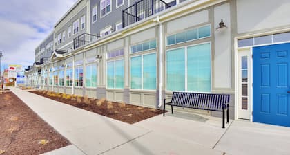 South Salt Lake Townhome - Family Friendly!