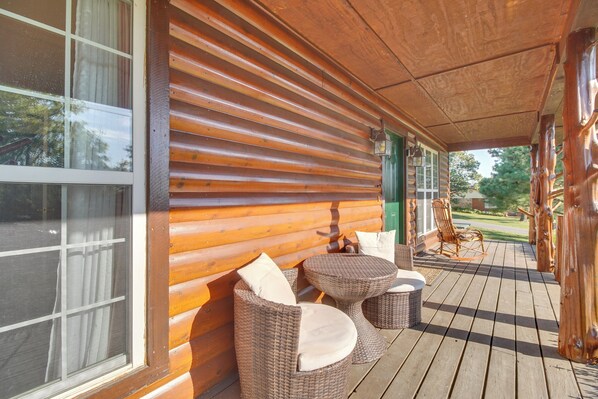 House (2 Bedrooms) | Interior