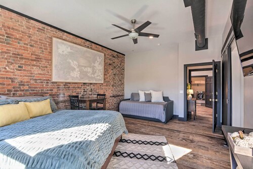 Upscale Loft in the Heart of Dtwn Springfield