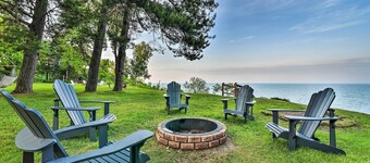Waterfront Lake Huron Getaway: Private Beach!
