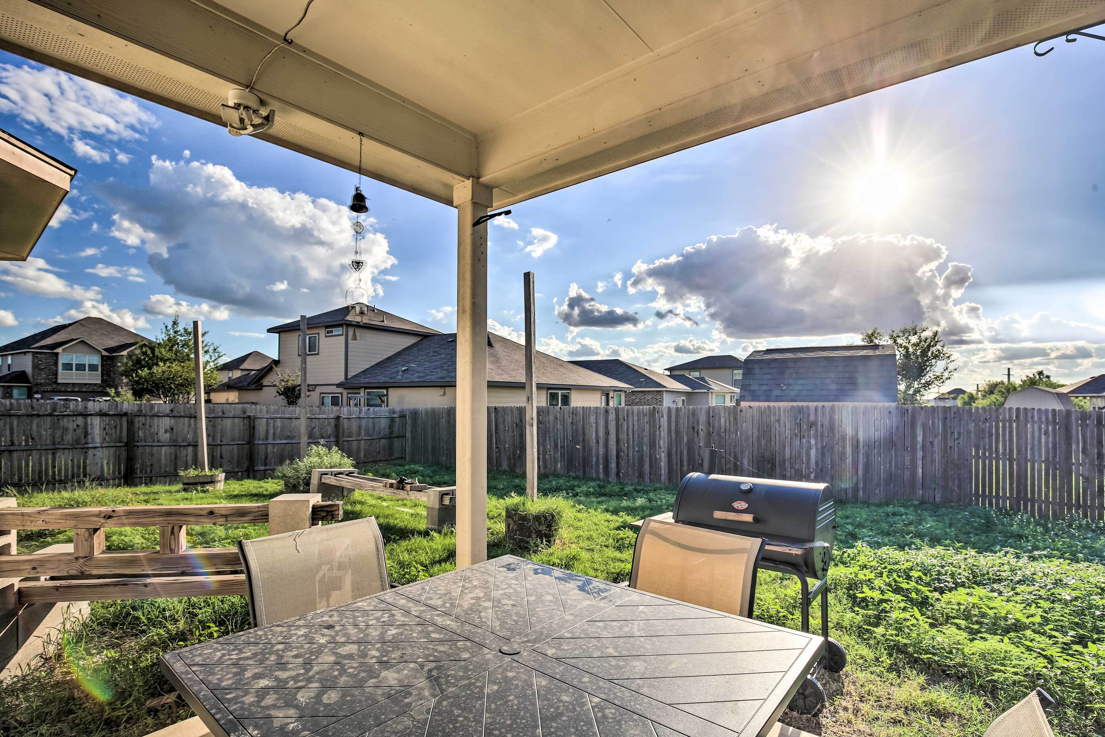 San Antonio Home w/ Yard ~ 8 Mi to Lackland!