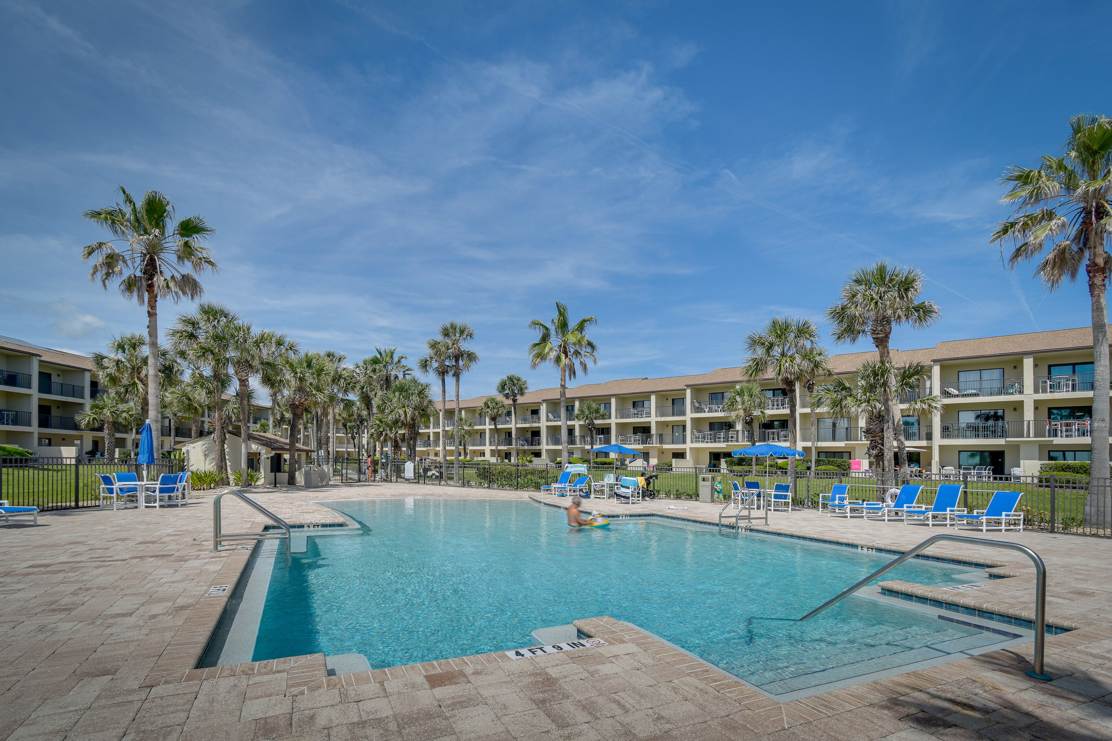 St Augustine Beach Condo w/ Pool & Beach Access