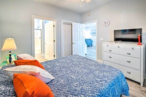Apartment (3 Bedrooms) | Interior - Screened Porch + Golf On-site: Myrtle Beach Condo (Myrtle Beach)