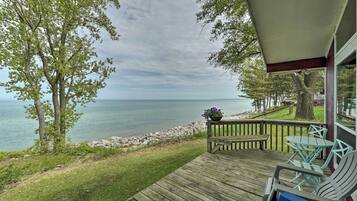 Cottage (3 Bedrooms) | Front of property