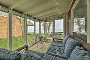Cottage (3 Bedrooms) | Interior - Lakefront Cottage Near Wineries + State Parks! (Mears)