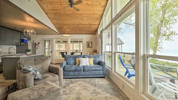 Cottage (3 Bedrooms) | Interior