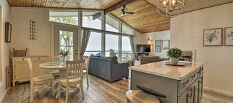 Lakefront Cottage Near Wineries + State Parks!