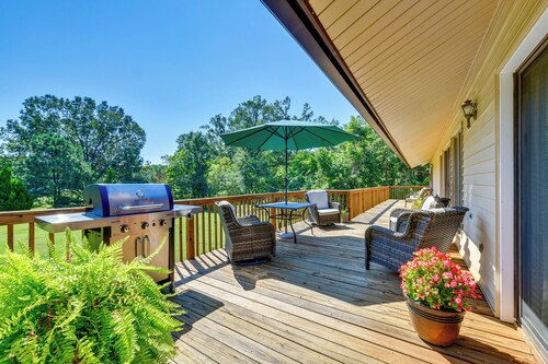 Peaceful Millington Home ~ 13 Mi to Memphis!