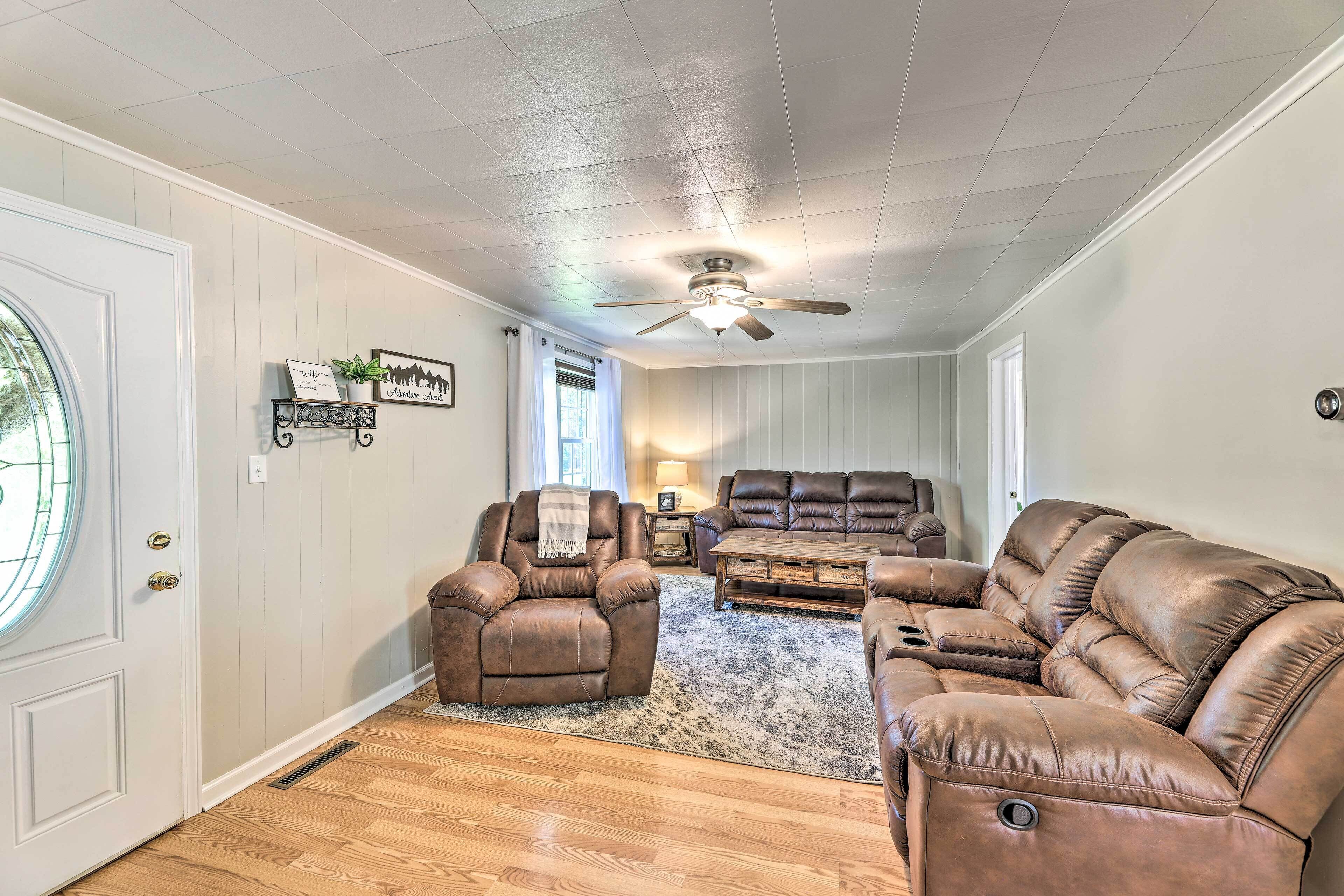 House (3 Bedrooms) | Interior