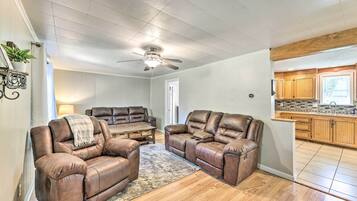 House (3 Bedrooms) | Interior