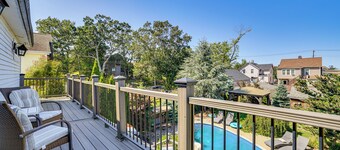 New Haven Gem w/ Private Pool, Walk to Beach!