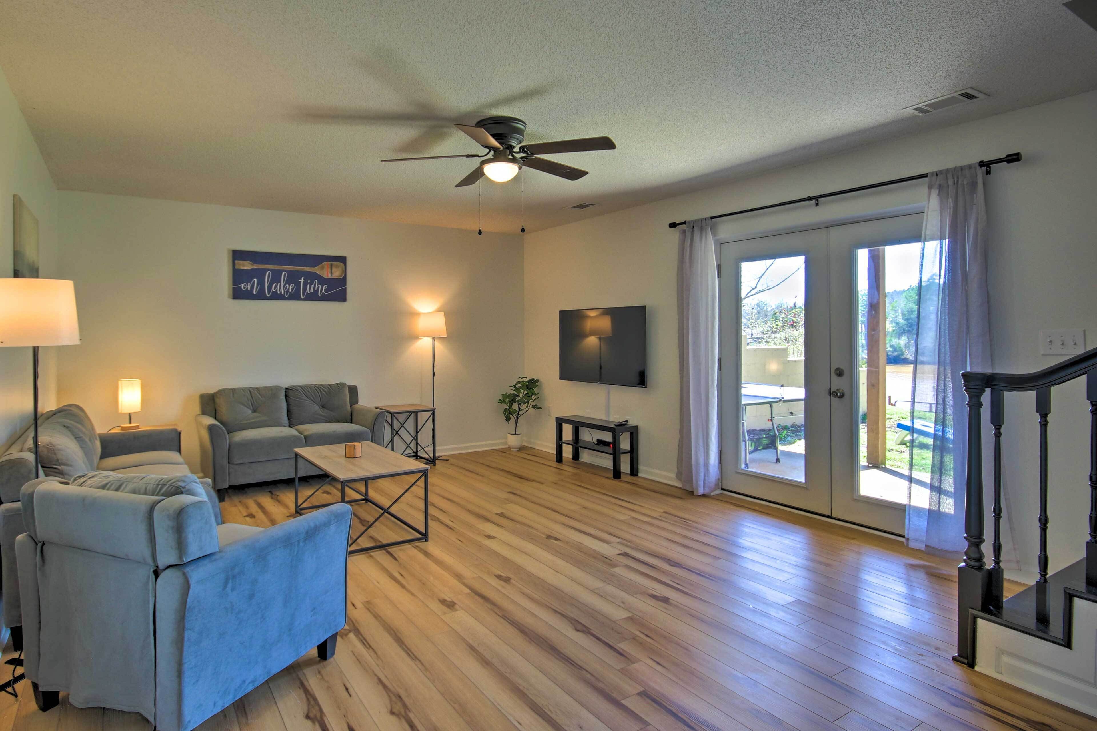 Pet-friendly Lakefront Retreat w/ Deck & Dock